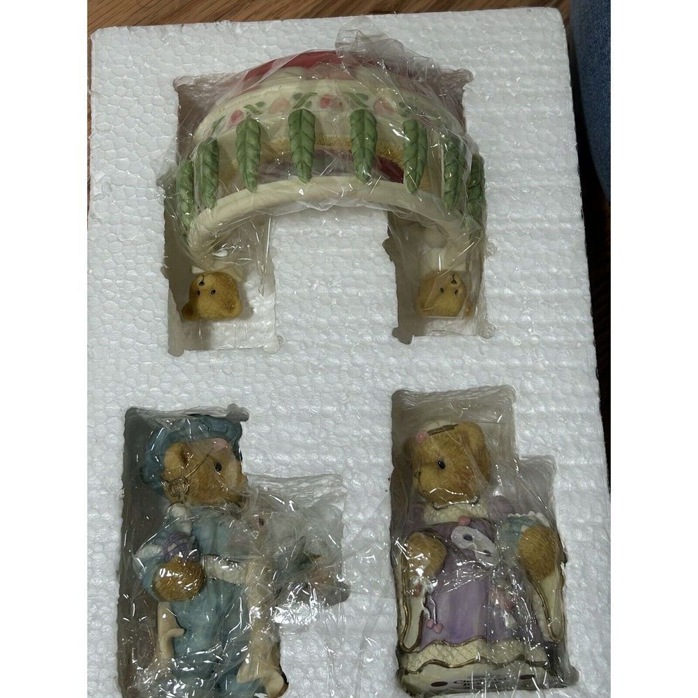 CHERISHED TEDDIES -ROMEO & JULIET COLLECTOR'S SET (W/BALCONY)-FAMOUS SWEETHEARTS